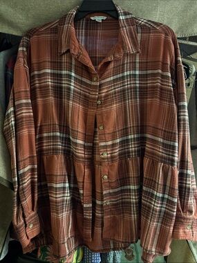 American Eagle Outfitters Rust Plaid Button-Down Shirt